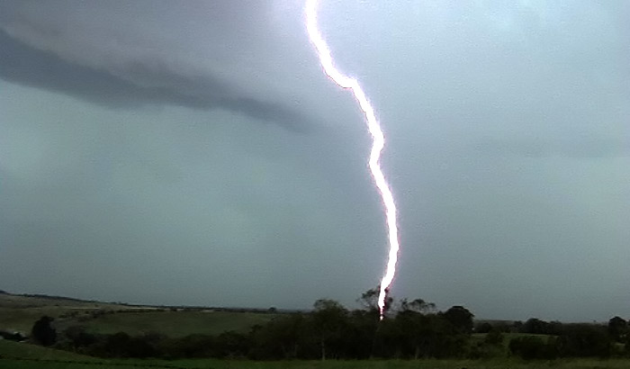 Lightning near Tarago